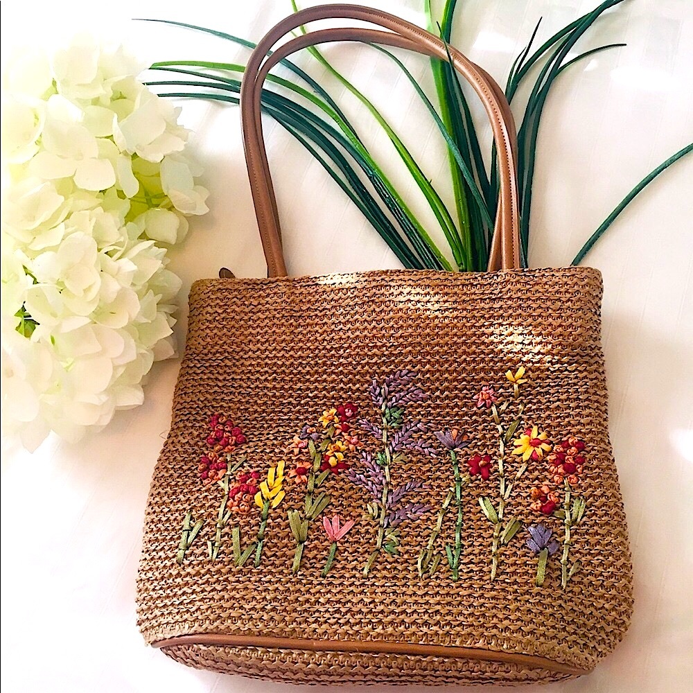 Adorable Woven Tan Floral Accent Purse